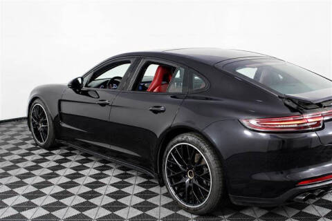 2018 Porsche Panamera 4