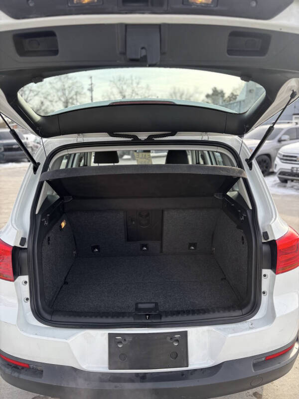 2017 Volkswagen Tiguan 2.0T Limited S 4Motion