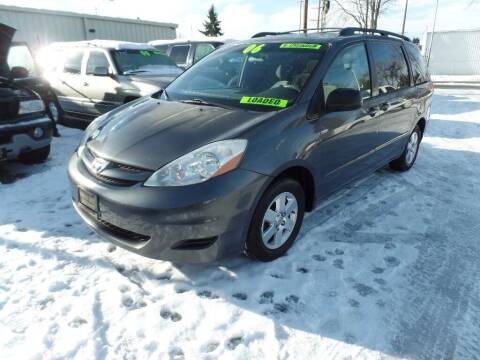 2006 Toyota Sienna for sale at Gold Key Motors in Centralia WA