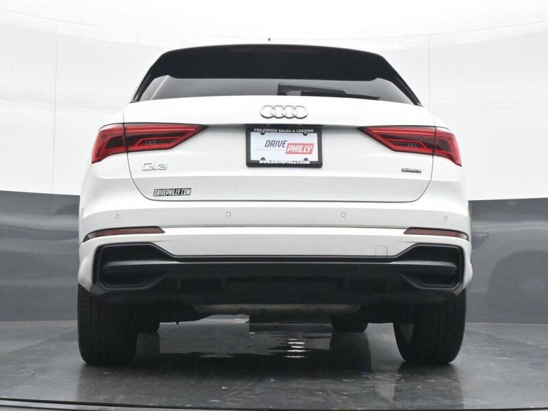 2022 Audi Q3 quattro S line Premium 45 TFSI