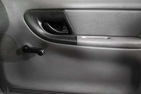 2003 Mazda Truck B2300