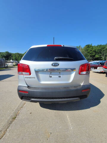 2011 Kia Sorento LX