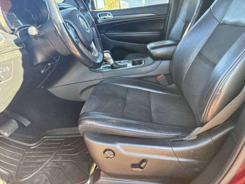 2019 Jeep Grand Cherokee Laredo