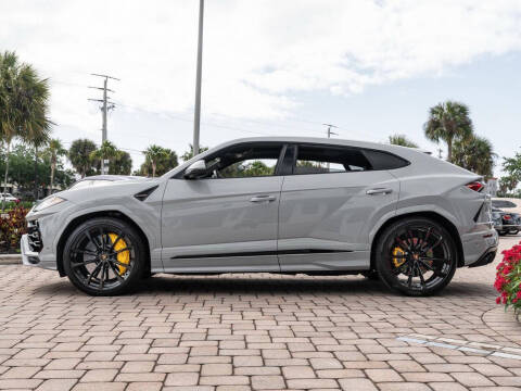 2022 Lamborghini Urus