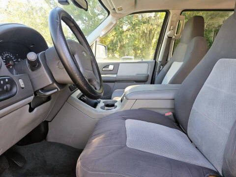 2004 Ford Expedition XLT