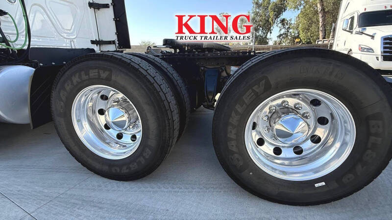 2024 Freightliner Cascadia