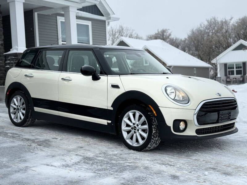 2018 MINI Clubman Base's photo