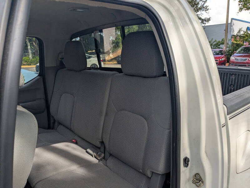 2017 Nissan Frontier SV