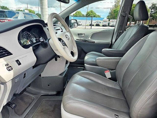 2014 Toyota Sienna