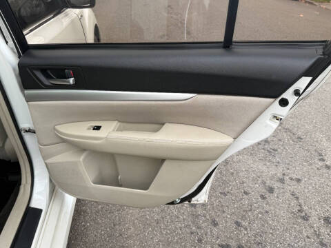 2014 Subaru Legacy 2.5i