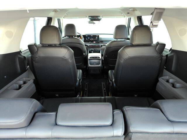 2025 Kia Carnival LXS