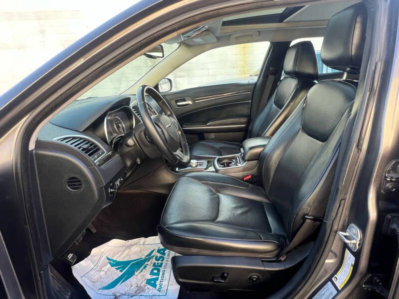 2017 Chrysler 300 C