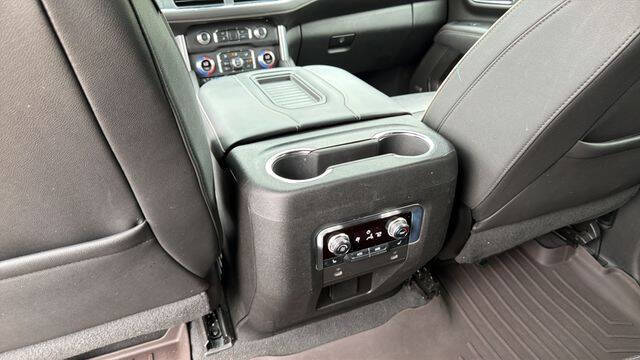 2022 GMC Yukon XL SLT