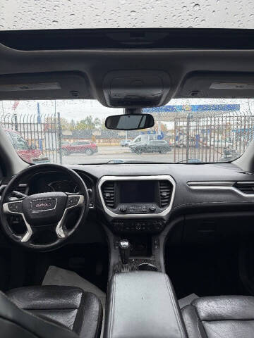 2017 GMC Acadia SLT-1