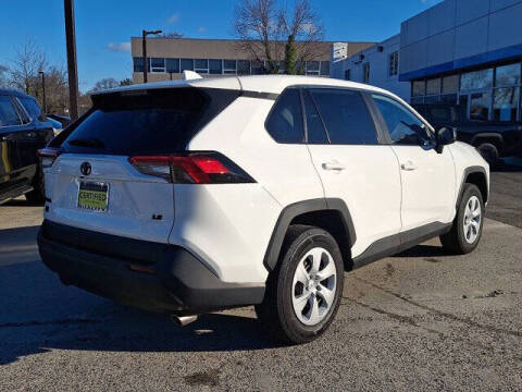 2023 Toyota RAV4 LE