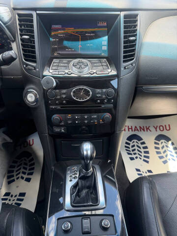 2011 Infiniti FX35