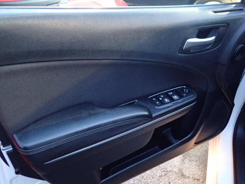 2016 Dodge Charger SE