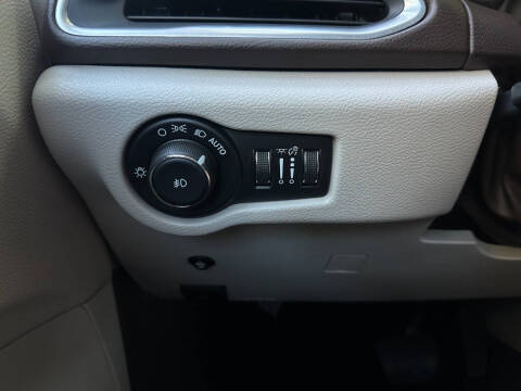 2017 Chrysler Pacifica Touring-L Plus