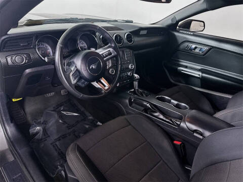 2017 Ford Mustang V6