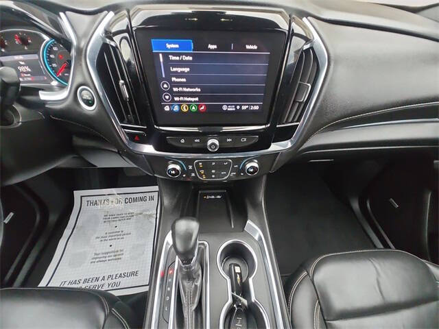 2023 Chevrolet Traverse LT Leather