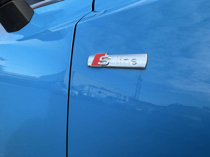 2022 Audi Q3 quattro S line Premium 45 TFSI