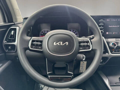 2022 Kia Sorento LX