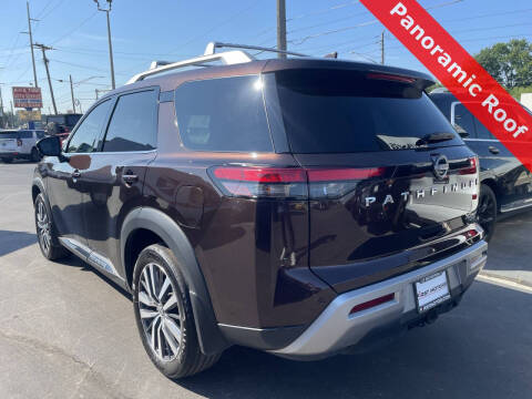 2022 Nissan Pathfinder Platinum