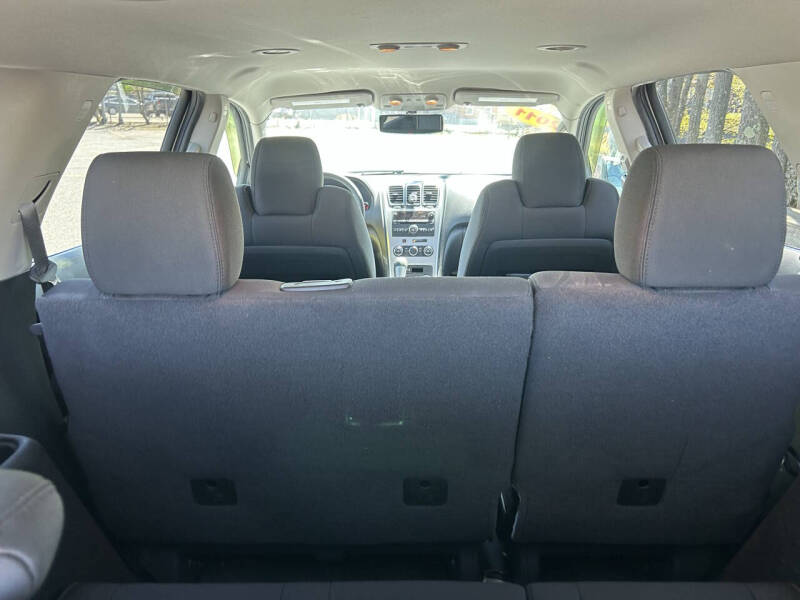 2011 GMC Acadia SL
