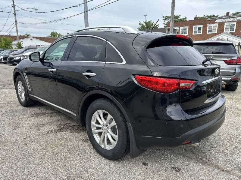 2011 Infiniti FX35