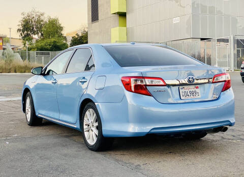 2012 Toyota Camry Hybrid XLE