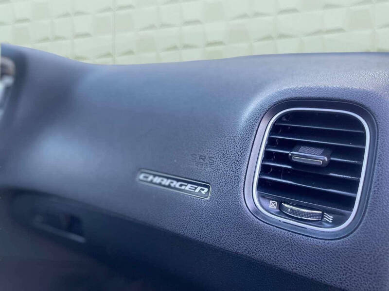 2016 Dodge Charger SXT