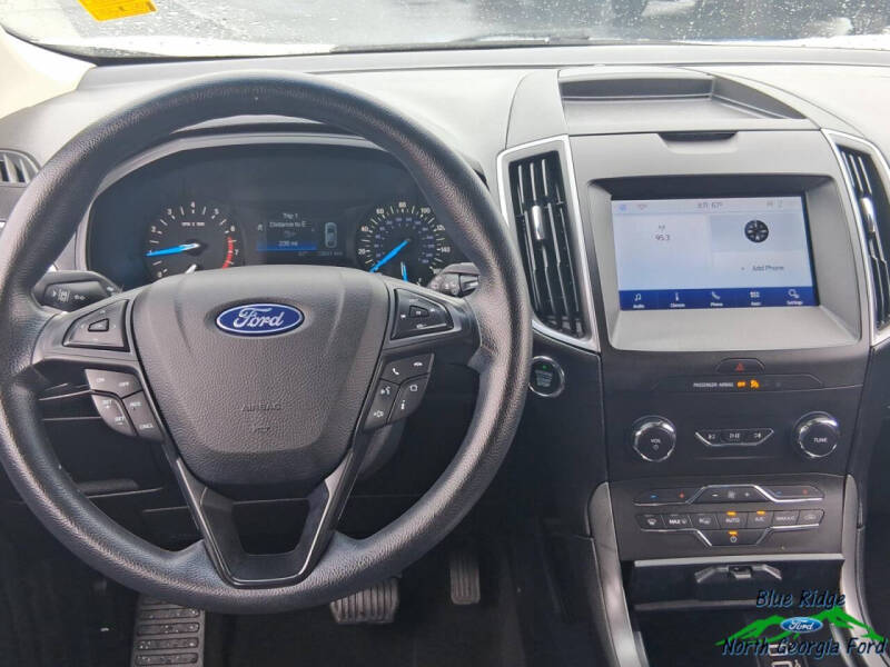 2020 Ford Edge SE