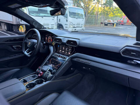 2021 Lamborghini Urus