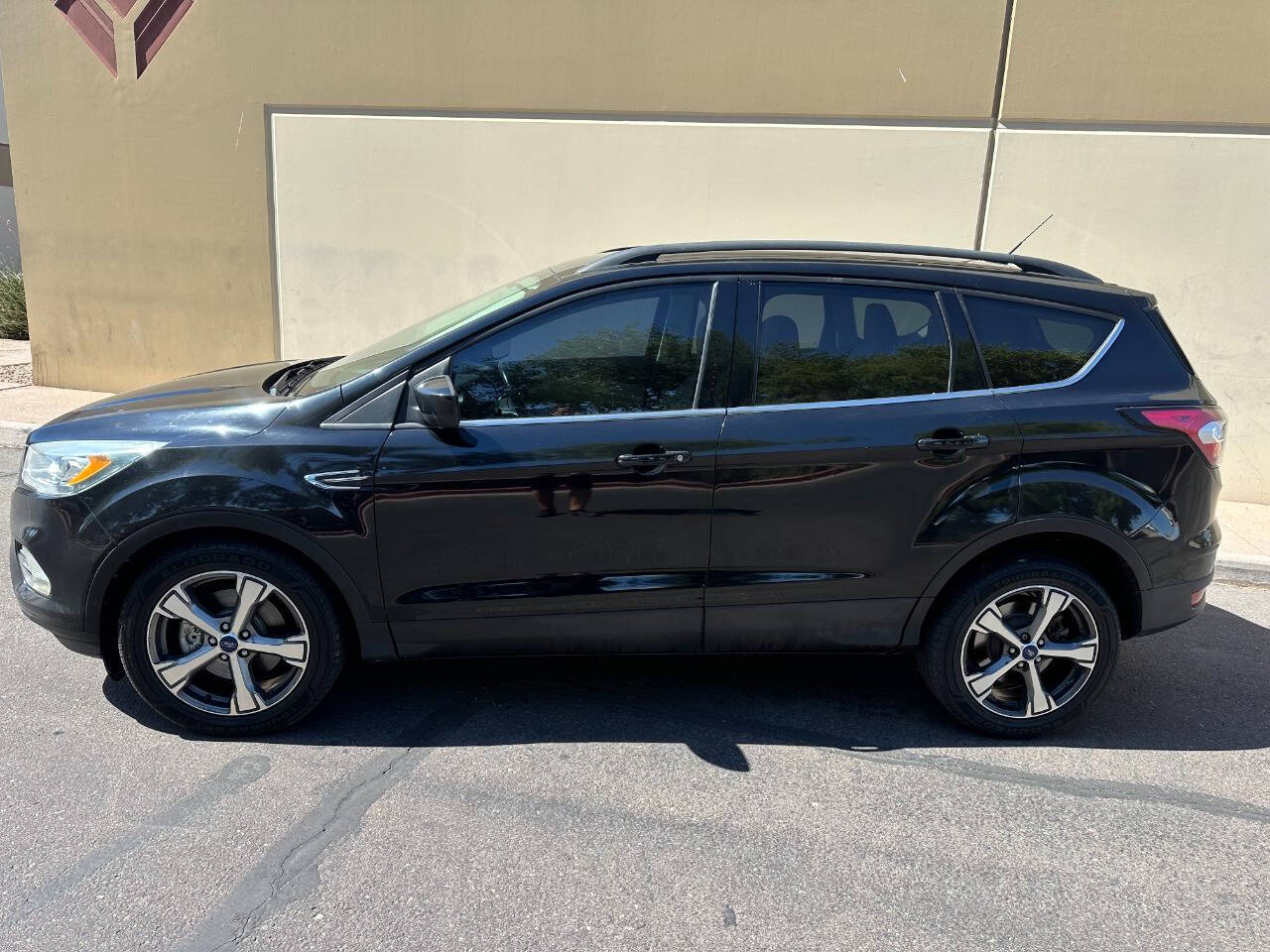 Black 2017 Ford Escape SE AWD SE 4dr SUV 2
