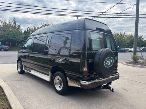 2003 Ford E-Series E-250 SD