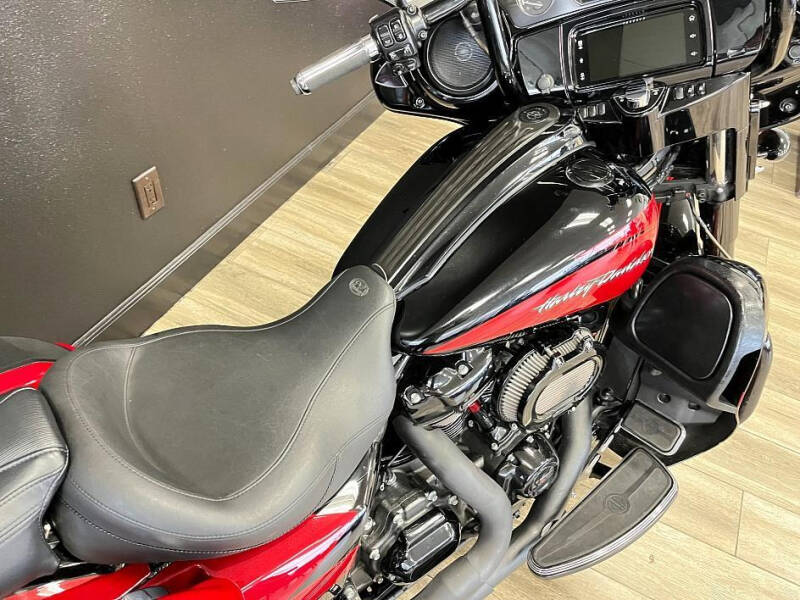 2017 Harley-Davidson CVO Street Glide * SCREAMIN EA