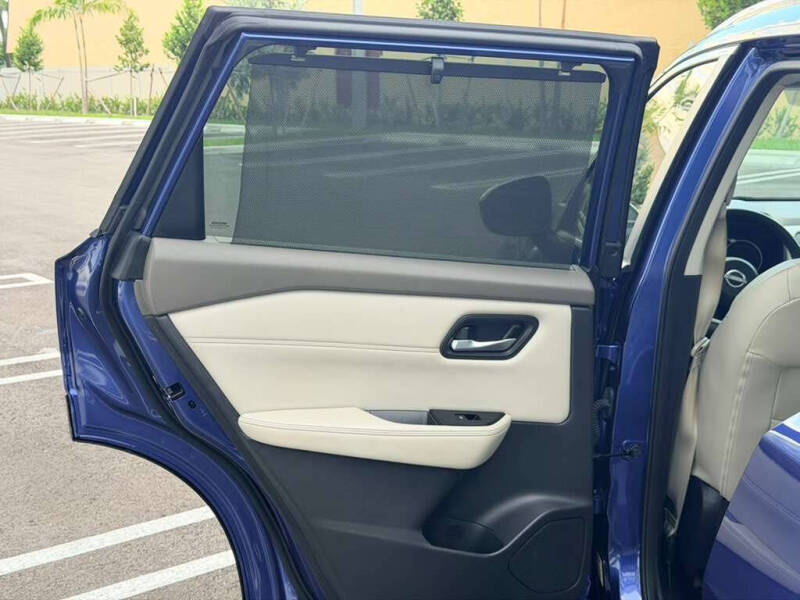 2022 Nissan Rogue SV