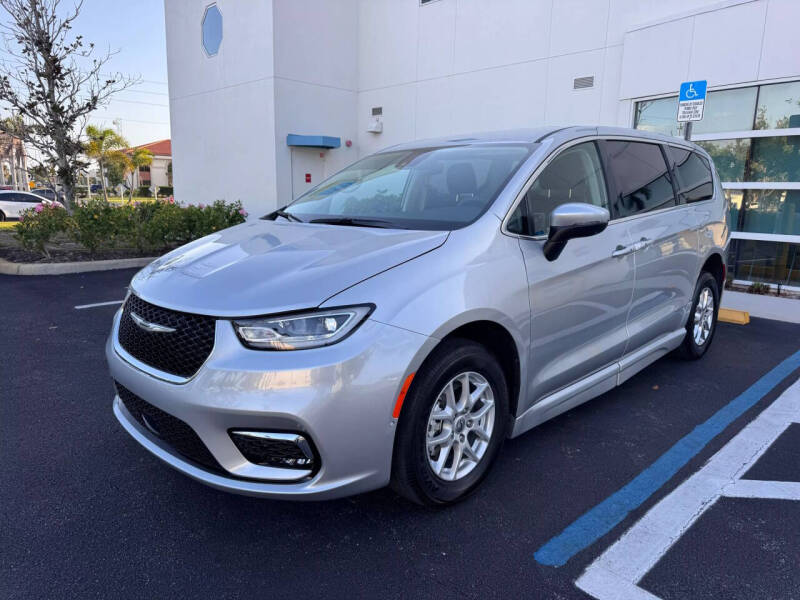 2023 Chrysler Pacifica Touring L