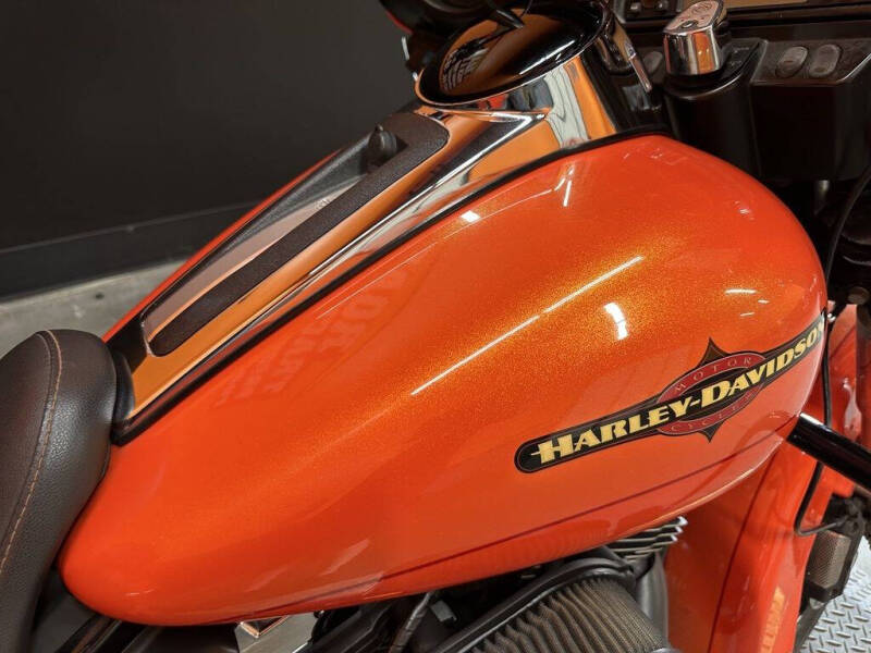 2012 Harley-Davidson® FLHTK - Electra Glide® Ul
