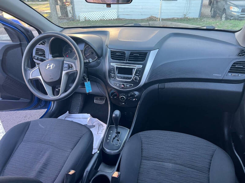 2016 Hyundai Accent SE