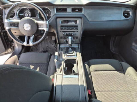 2014 Ford Mustang V6
