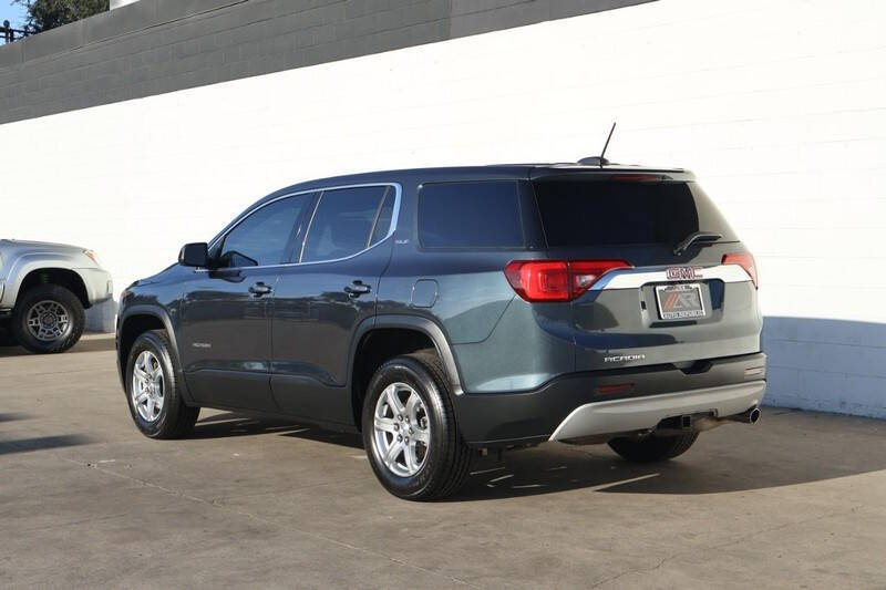 2019 GMC Acadia SLE-1