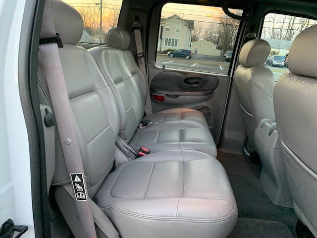 2003 Ford F-150 Lariat