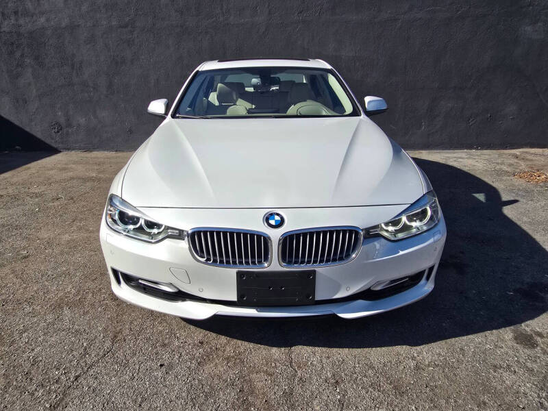 2012 BMW 3 Series 328i