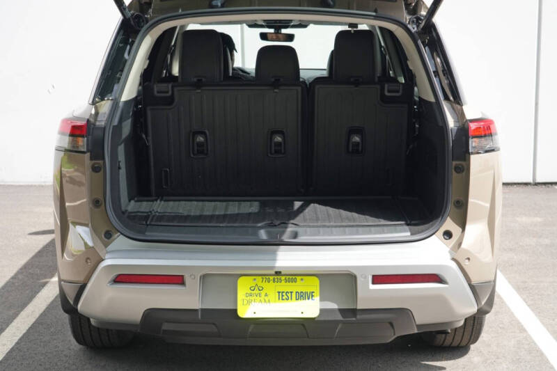 2024 Nissan Pathfinder Platinum