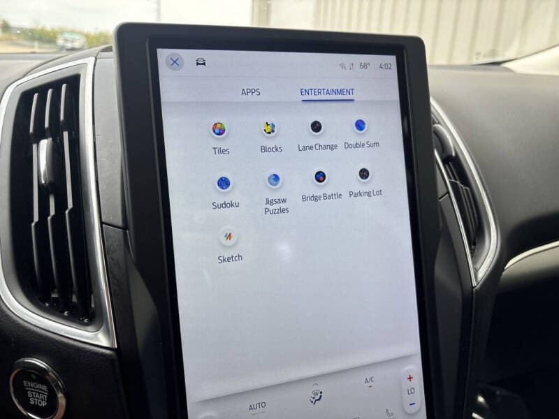 2024 Ford Edge Titanium