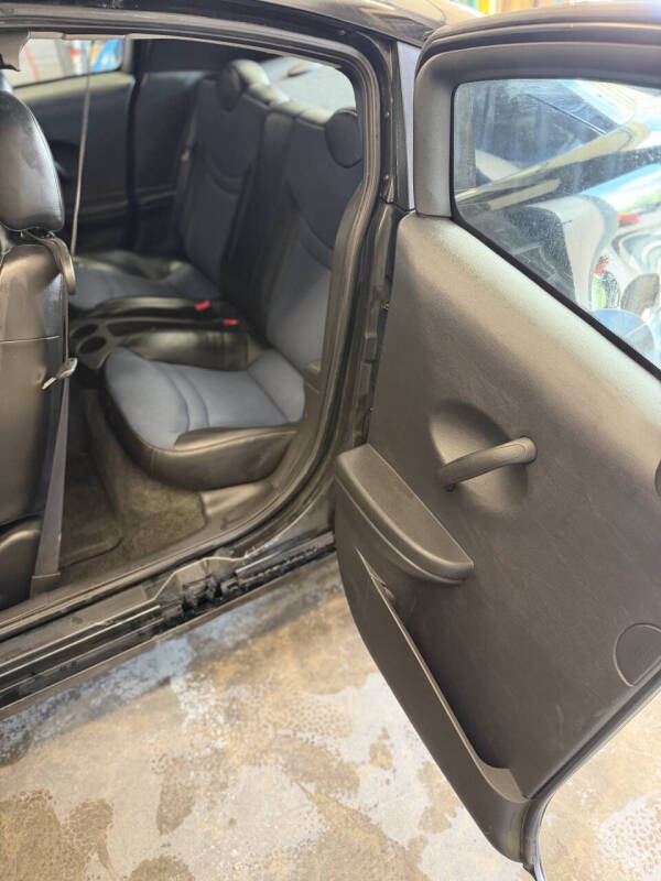 2004 Saturn Ion Red Line