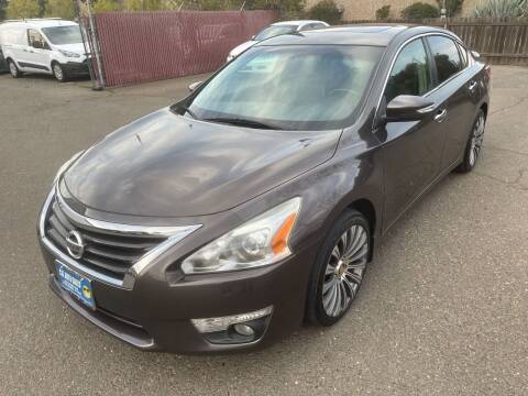 2013 Nissan Altima for sale at C. H. Auto Sales in Citrus Heights CA