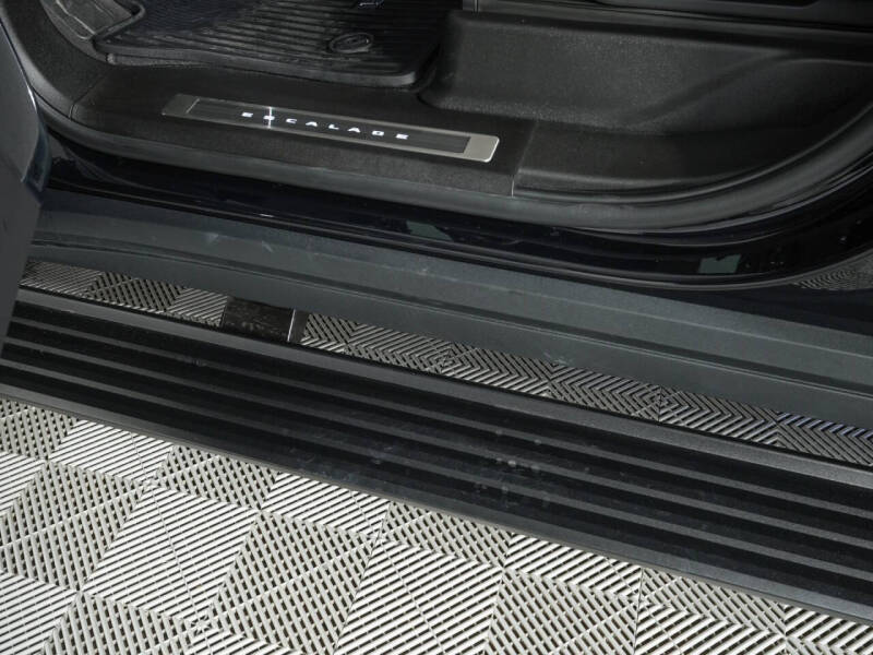 2025 Cadillac Escalade-V