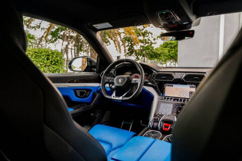 2020 Lamborghini Urus